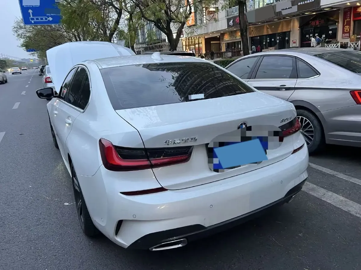 2022 BMW 3 Series 2.0T 184HP L4 8AT,autocango,china used car exporter,china ev exporter,chinese used car exporter,chinese used ev exporter
