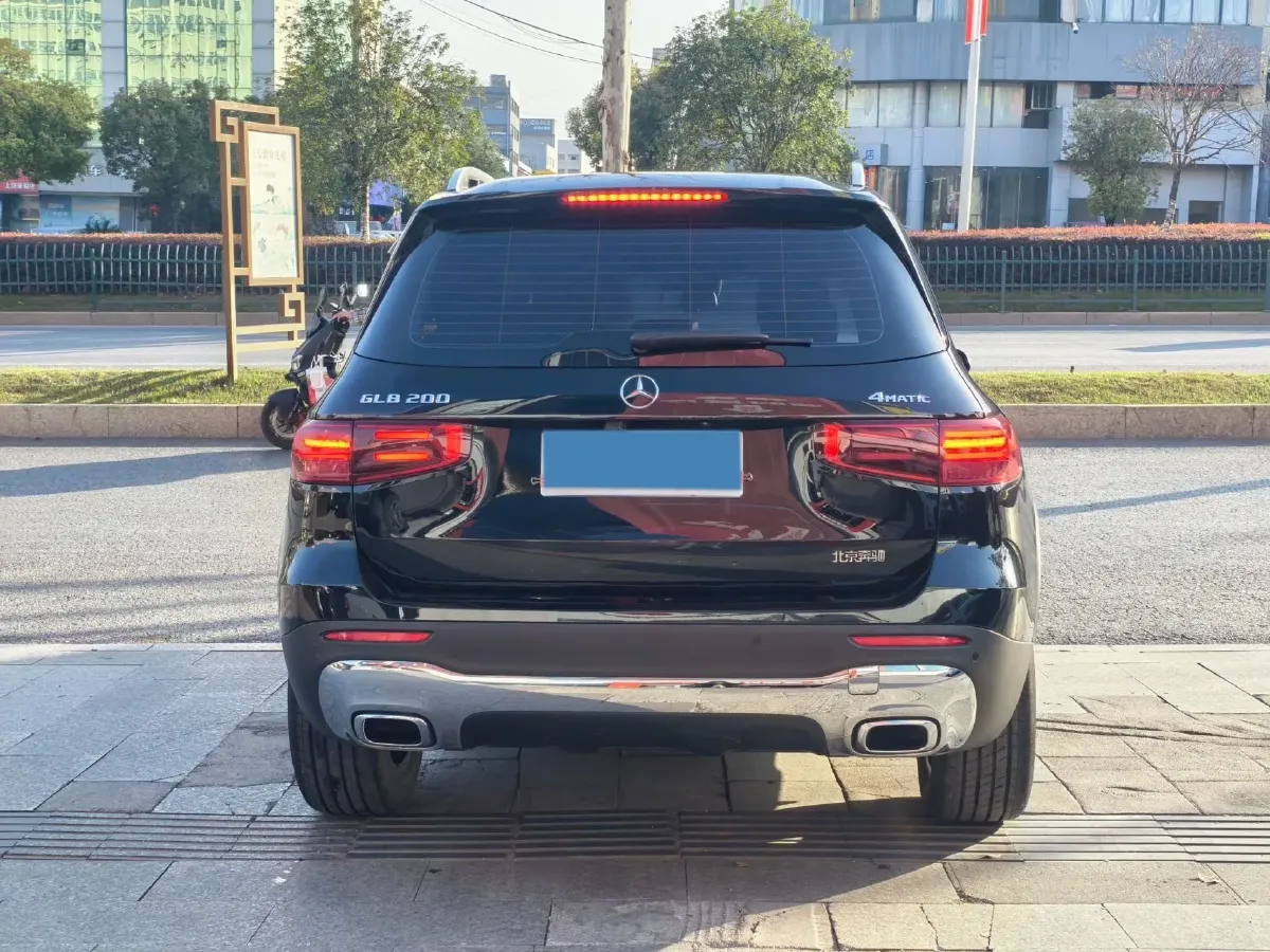 2025 Mercedes-Benz GLB Class 2.0T 190HP L4 8DCT,autocango,china used car exporter,china ev exporter,chinese used car exporter,chinese used ev exporter