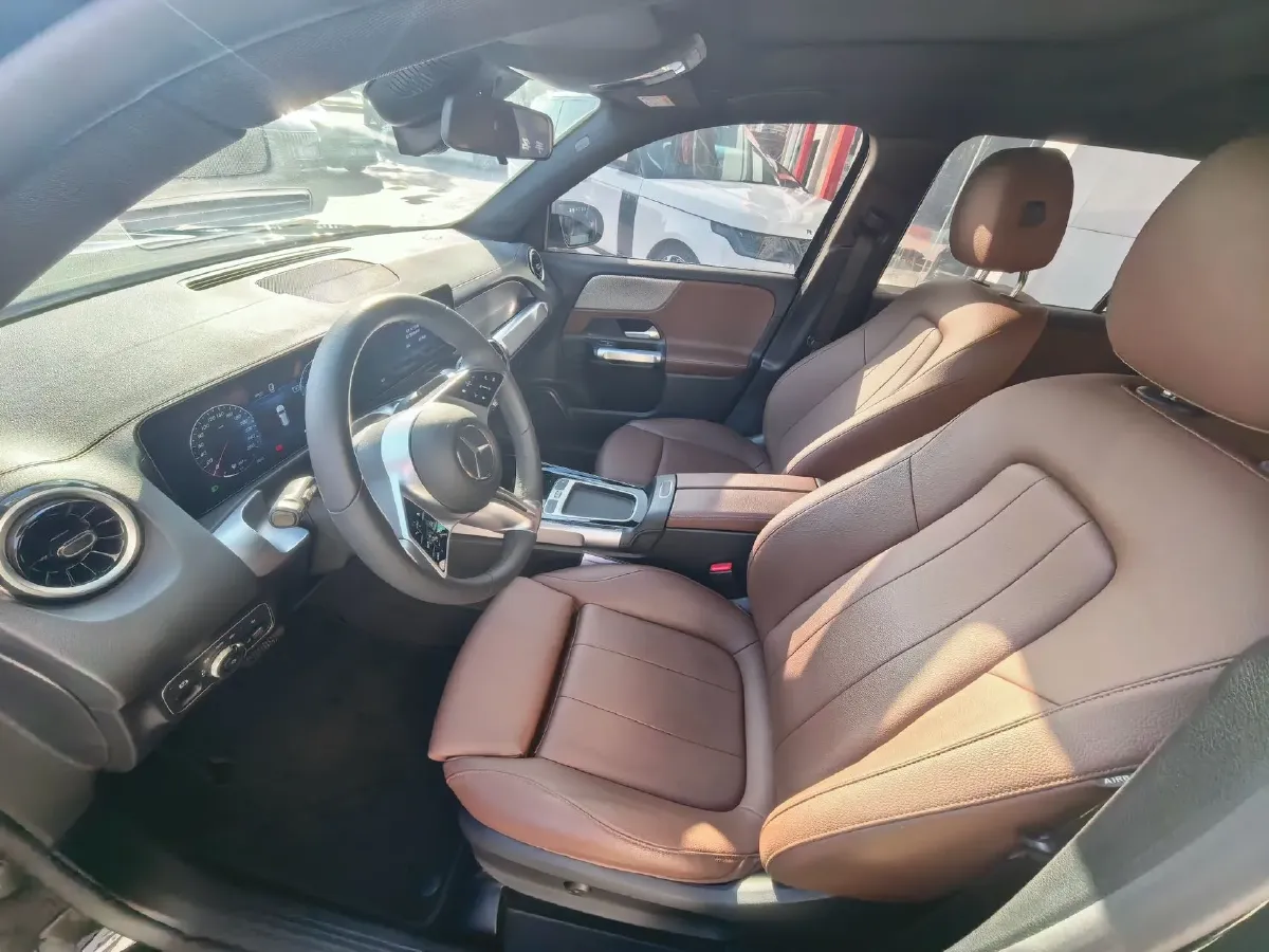 2025 Mercedes-Benz GLB Class 2.0T 190HP L4 8DCT,autocango,china used car exporter,china ev exporter,chinese used car exporter,chinese used ev exporter