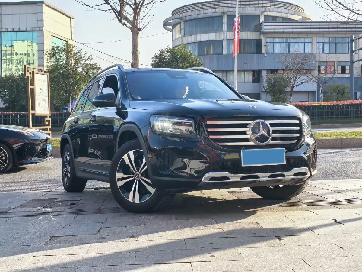 2025 Mercedes-Benz GLB Class 2.0T 190HP L4 8DCT,autocango,china used car exporter,china ev exporter,chinese used car exporter,chinese used ev exporter