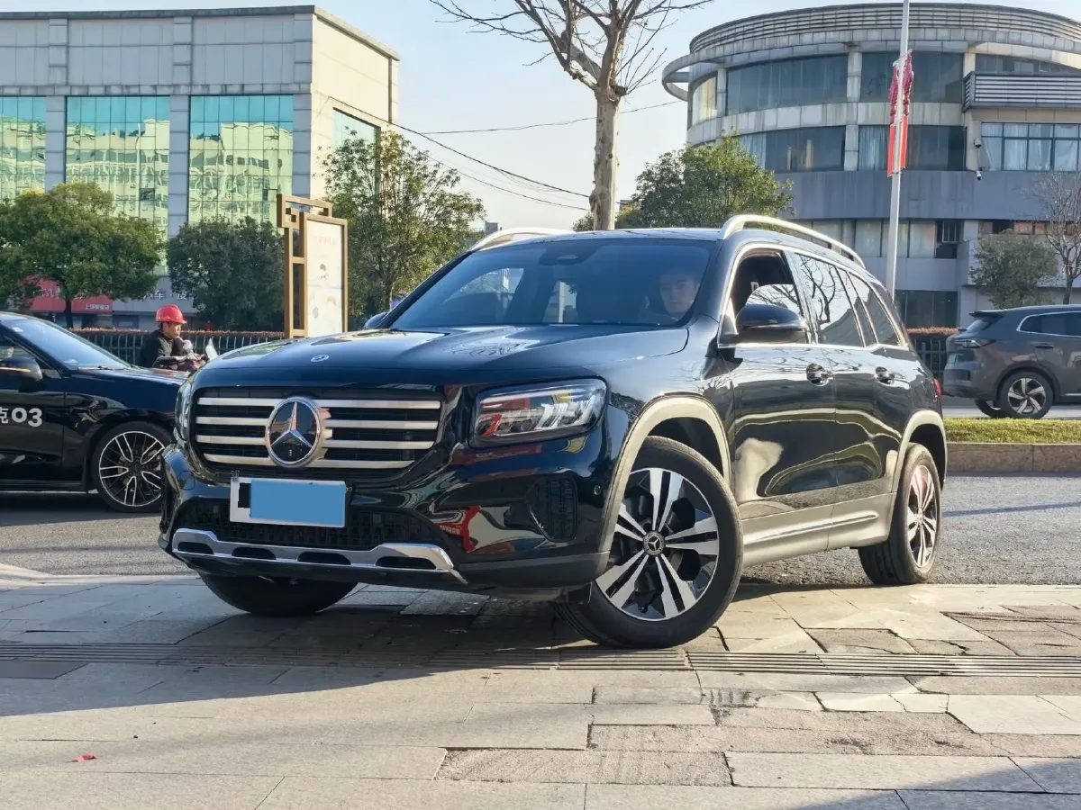 2025 Mercedes-Benz GLB Class 2.0T 190HP L4 8DCT,autocango,china used car exporter,china ev exporter,chinese used car exporter,chinese used ev exporter
