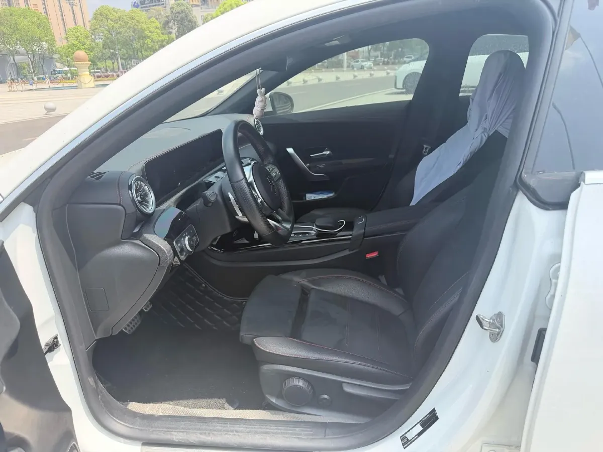 2022 Mercedes-Benz CLA Class 1.3T 163HP L4 7DCT,autocango,china used car exporter,china ev exporter,chinese used car exporter,chinese used ev exporter