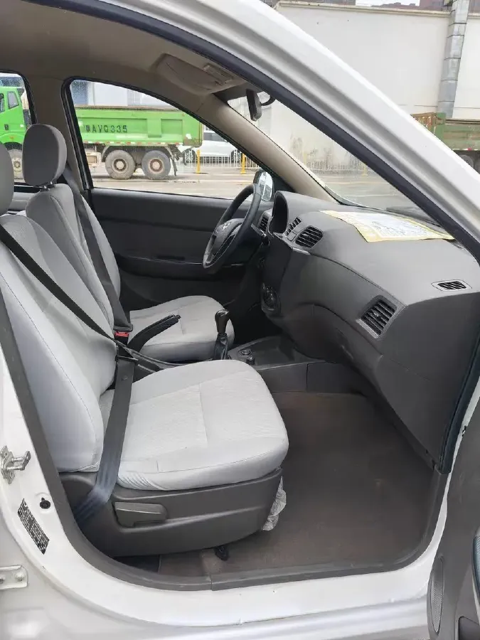 2021 WuLing HongGuang 1.5L 99HP L4 6MT,autocango,china used car exporter,china ev exporter,chinese used car exporter,chinese used ev exporter