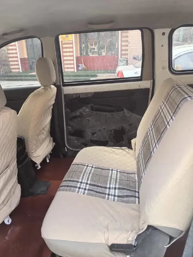 2021 WuLing HongGuang 1.5L 99HP L4 6MT,autocango,china used car exporter,china ev exporter,chinese used car exporter,chinese used ev exporter