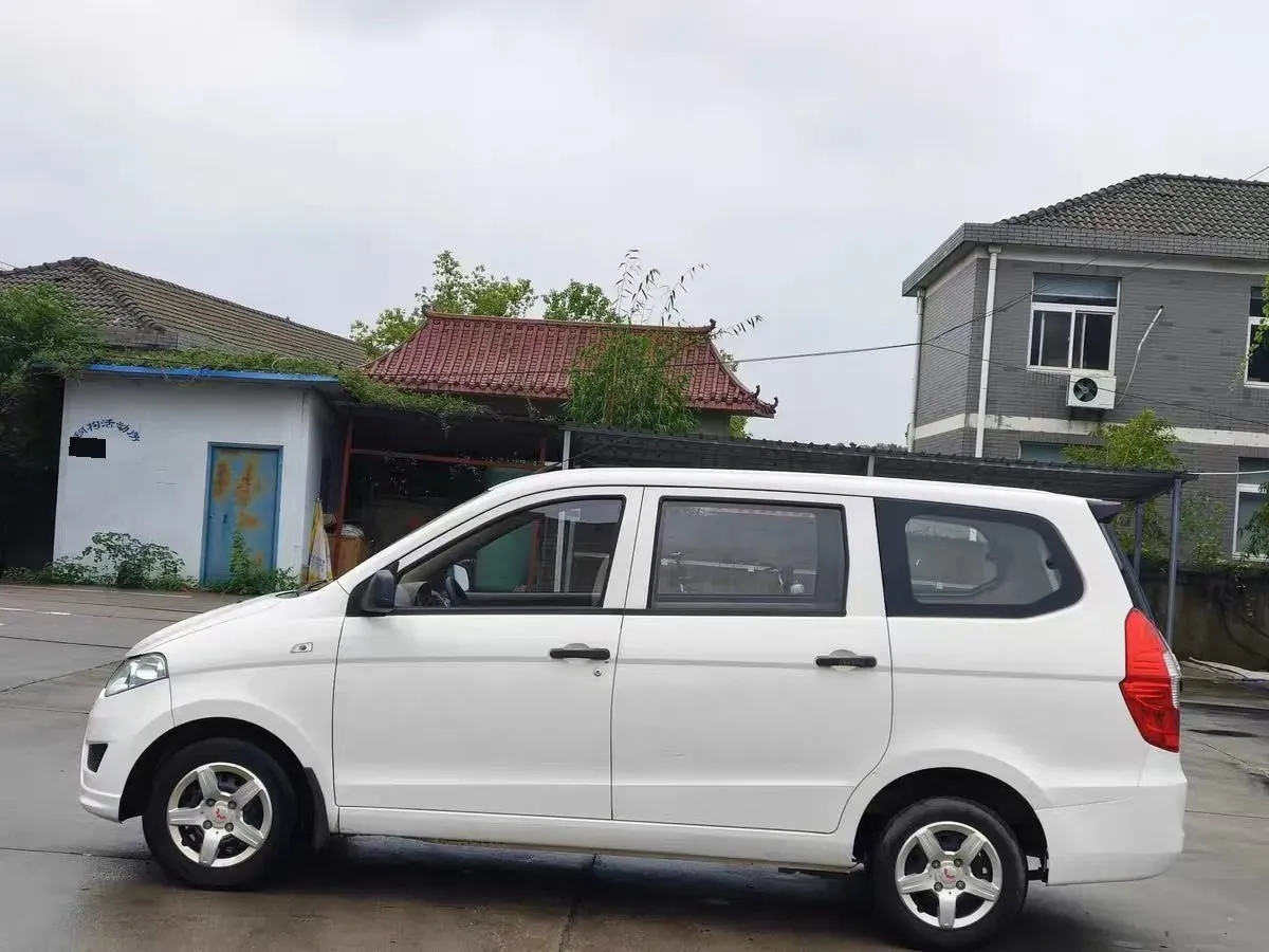 2021 WuLing HongGuang 1.5L 99HP L4 6MT,autocango,china used car exporter,china ev exporter,chinese used car exporter,chinese used ev exporter