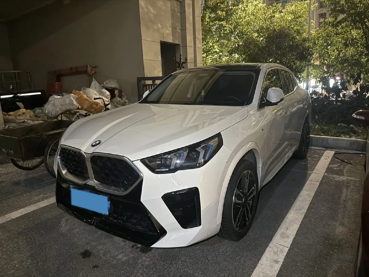 2024 BMW X2 2.0T 204HP L4 7DCT,autocango,china used car exporter,china ev exporter,chinese used car exporter,chinese used ev exporter