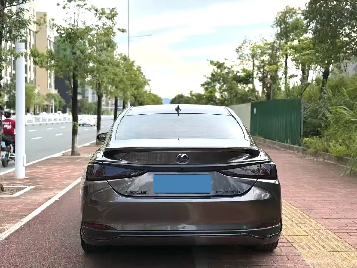 2020 Lexus ES 2.5L 178HP L4 E-CVT Hybrid,autocango,china used car exporter,china ev exporter,chinese used car exporter,chinese used ev exporter