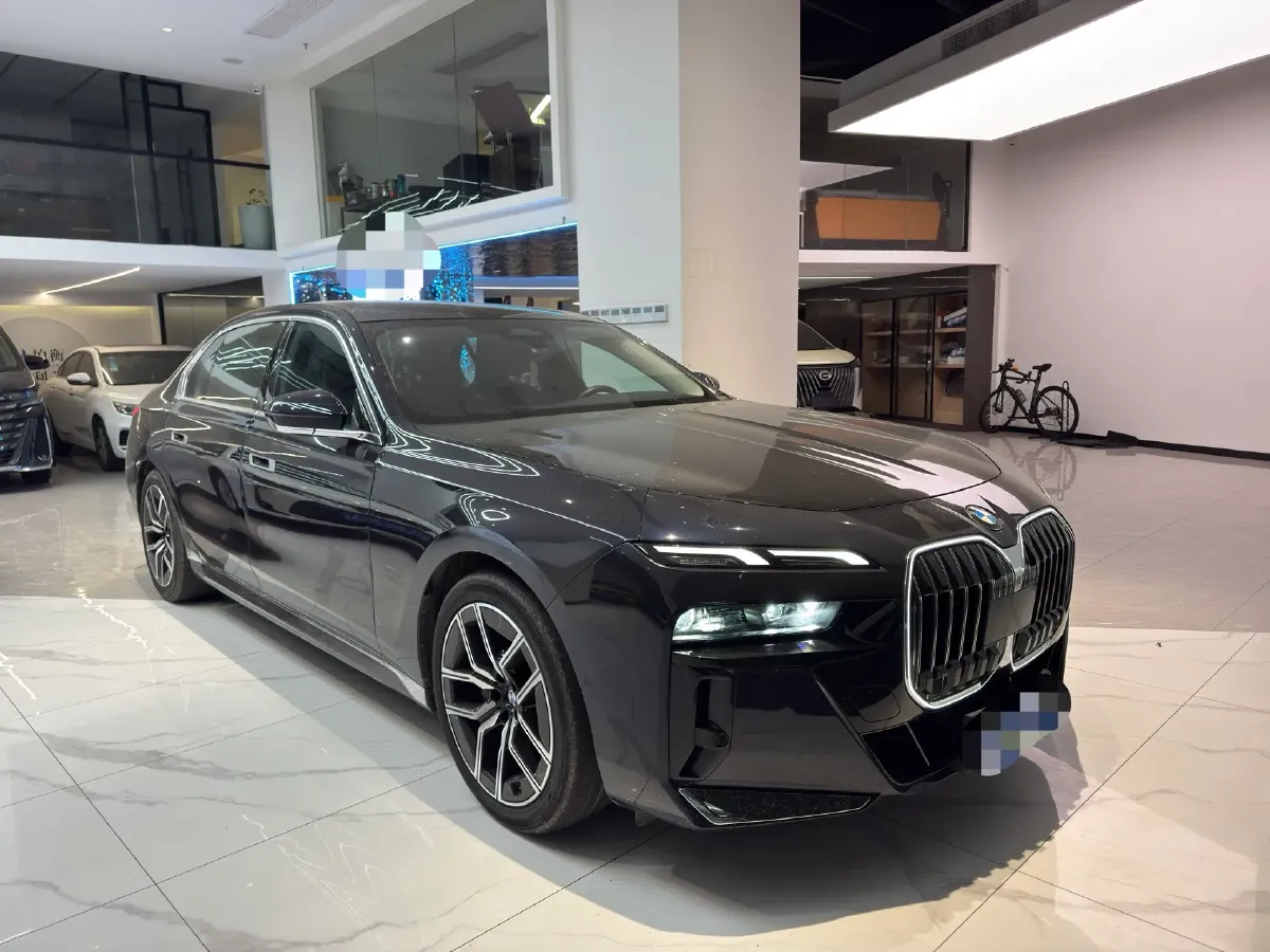 2023 BMW 7 Series 3.0T 272HP L6 8AT,autocango,china used car exporter,china ev exporter,chinese used car exporter,chinese used ev exporter