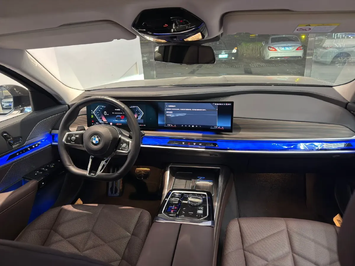 2023 BMW 7 Series 3.0T 272HP L6 8AT,autocango,china used car exporter,china ev exporter,chinese used car exporter,chinese used ev exporter