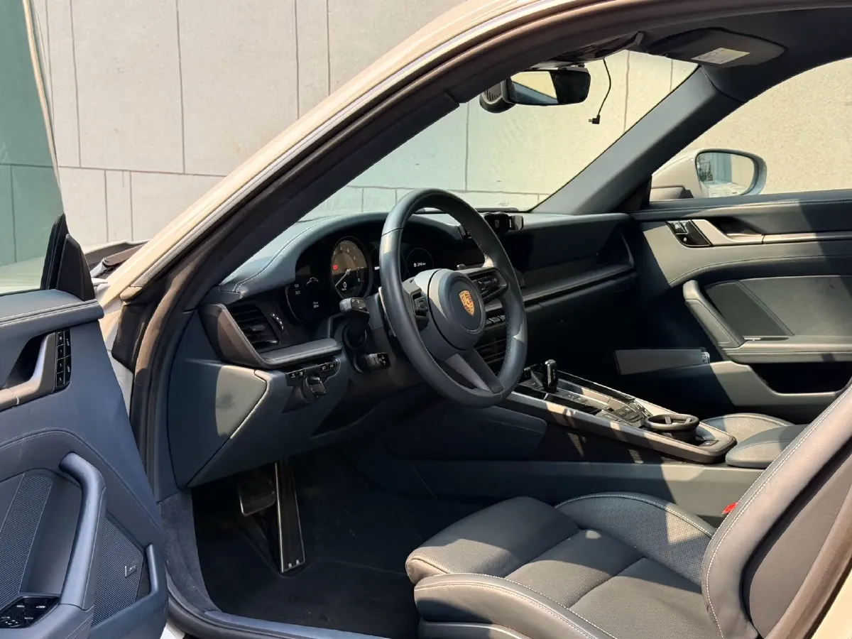 2020 Porsche 911 3.0T 385HP H6 8DCT,autocango,china used car exporter,china ev exporter,chinese used car exporter,chinese used ev exporter