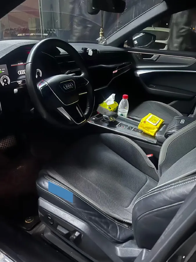 2020 Audi A6L 2.0T 252HP L4 7DCT PHEV 14.1KWH,autocango,china used car exporter,china ev exporter,chinese used car exporter,chinese used ev exporter