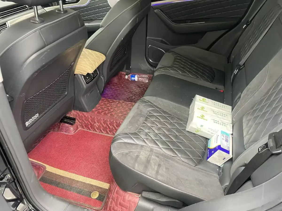 2019 HongQi HS5 2.0T 224HP L4 6AT,autocango,china used car exporter,china ev exporter,chinese used car exporter,chinese used ev exporter