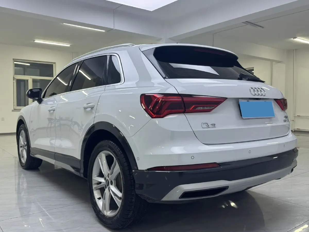 2022 Audi Q3 1.4T 150HP L4 7DCT,autocango,china used car exporter,china ev exporter,chinese used car exporter,chinese used ev exporter