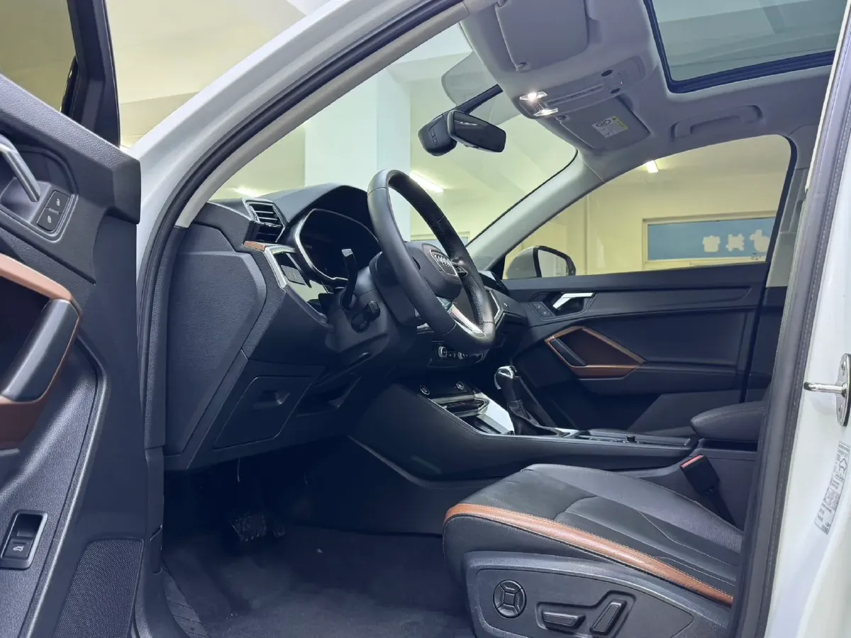 2022 Audi Q3 1.4T 150HP L4 7DCT,autocango,china used car exporter,china ev exporter,chinese used car exporter,chinese used ev exporter