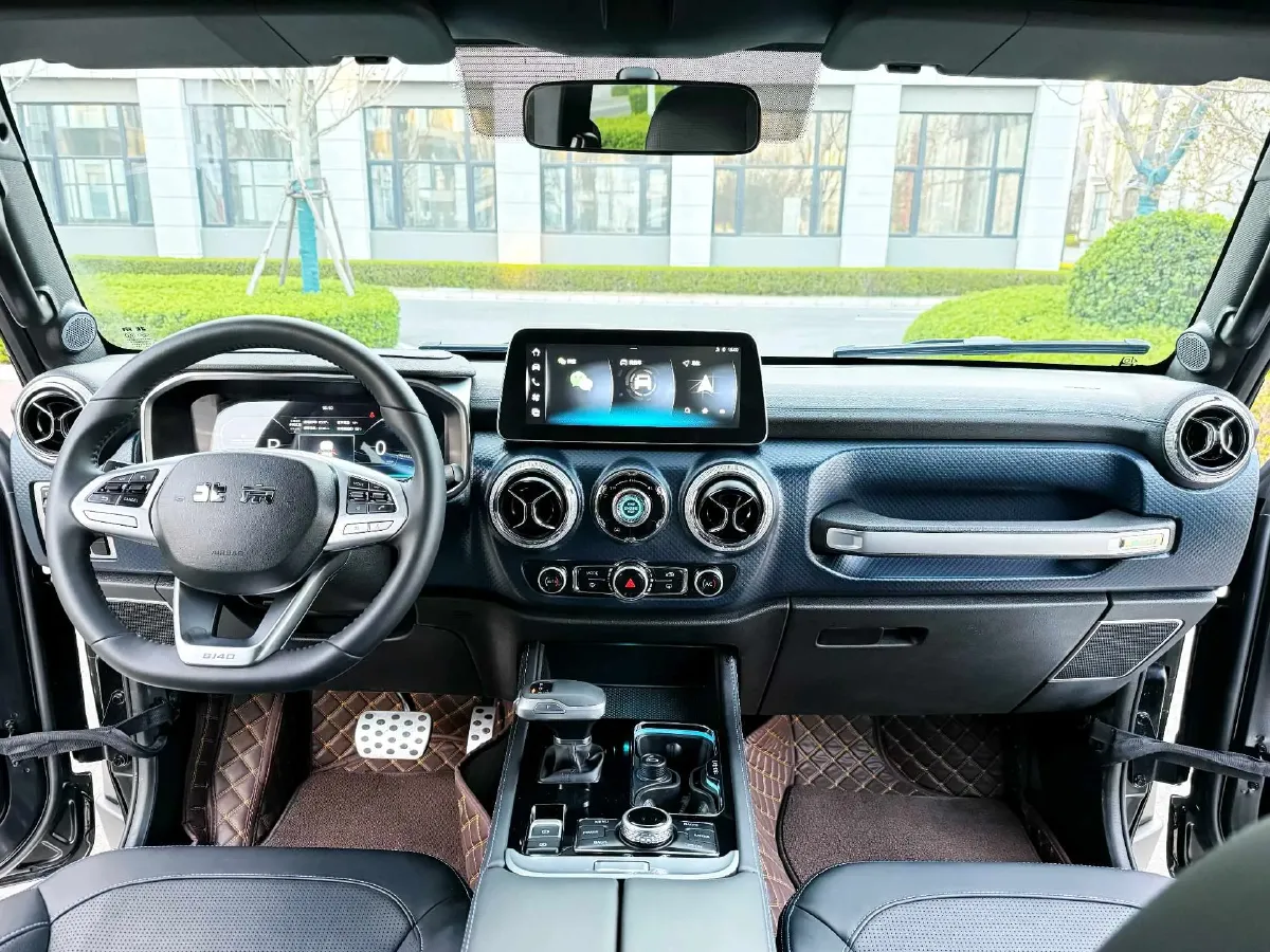 2024 Beijing BJ40 2.0T 163HP L4 8AT,autocango,china used car exporter,china ev exporter,chinese used car exporter,chinese used ev exporter