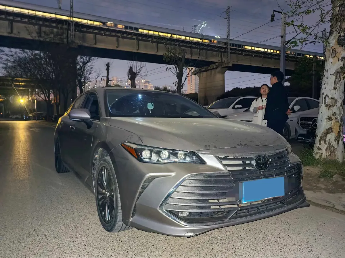 2022 Toyota Avalon 2.5L 209HP L4 8AT,autocango,china used car exporter,china ev exporter,chinese used car exporter,chinese used ev exporter