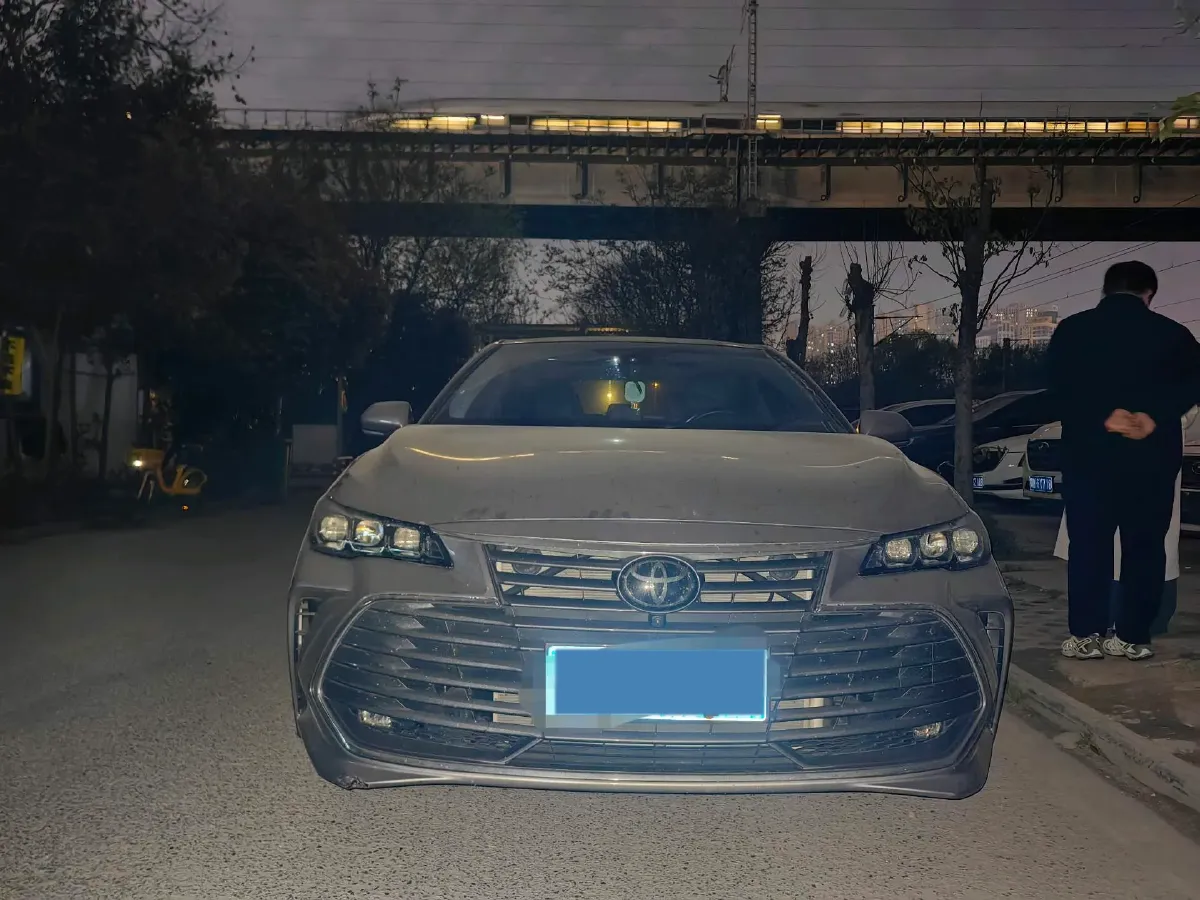 2022 Toyota Avalon 2.5L 209HP L4 8AT,autocango,china used car exporter,china ev exporter,chinese used car exporter,chinese used ev exporter