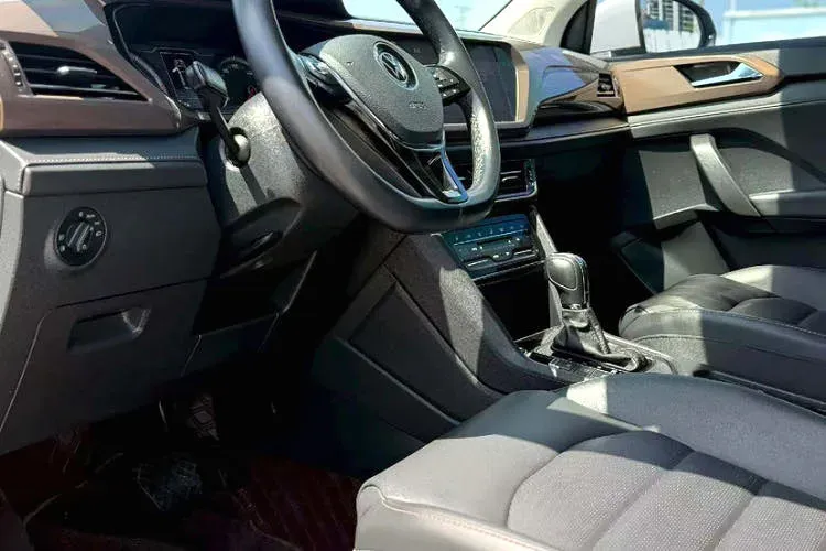 2019 Jeep Compass 1.3T 173HP L4 9AT,autocango,china used car exporter,china ev exporter,chinese used car exporter,chinese used ev exporter