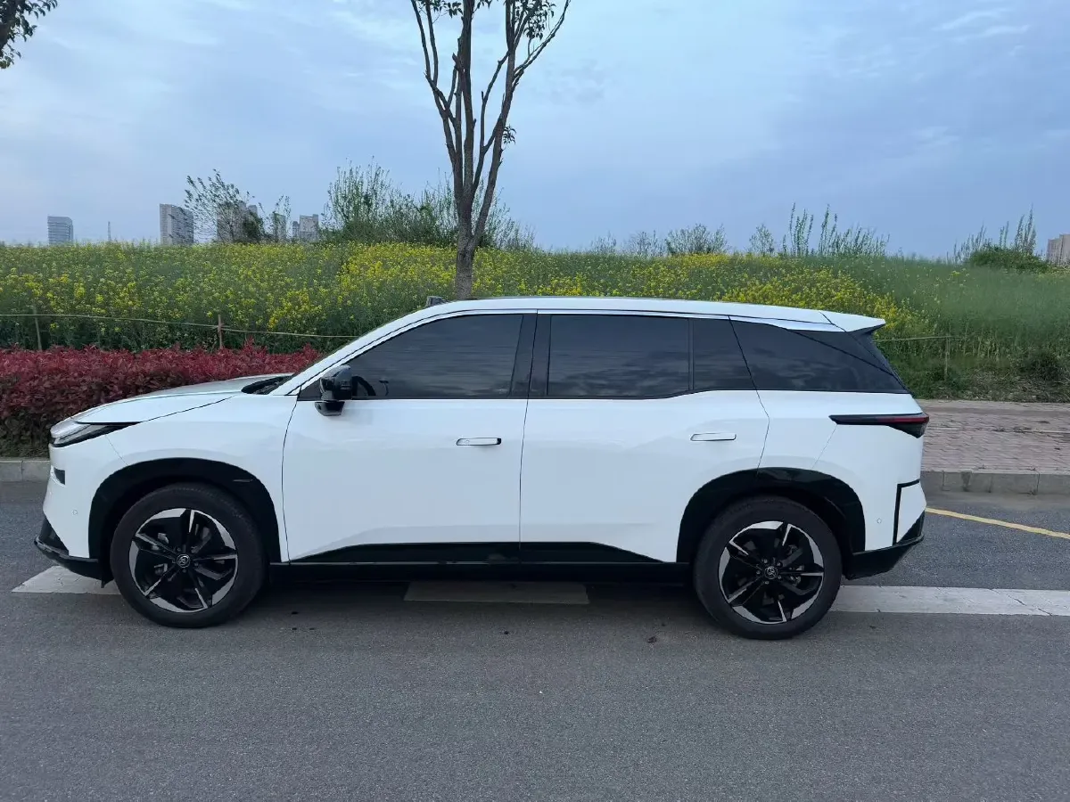 2025 Toyota BZ3X BEV 58.37KWH,autocango,china used car exporter,china ev exporter,chinese used car exporter,chinese used ev exporter