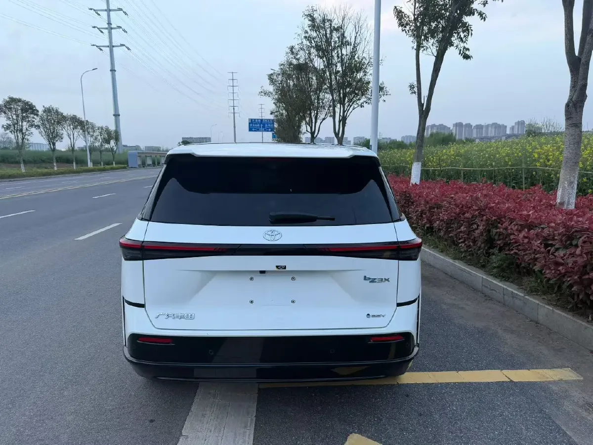 2025 Toyota BZ3X BEV 58.37KWH,autocango,china used car exporter,china ev exporter,chinese used car exporter,chinese used ev exporter