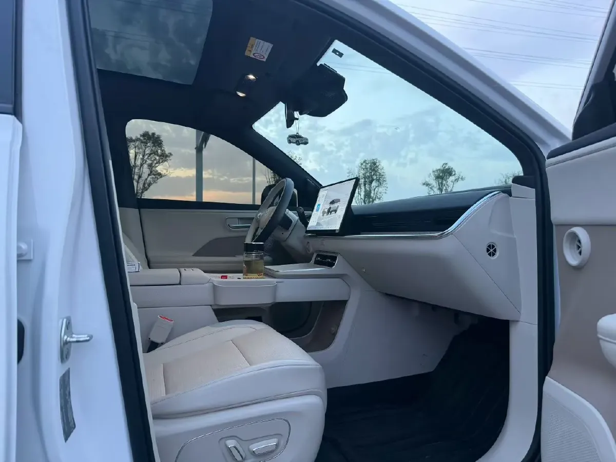 2025 Toyota BZ3X BEV 58.37KWH,autocango,china used car exporter,china ev exporter,chinese used car exporter,chinese used ev exporter