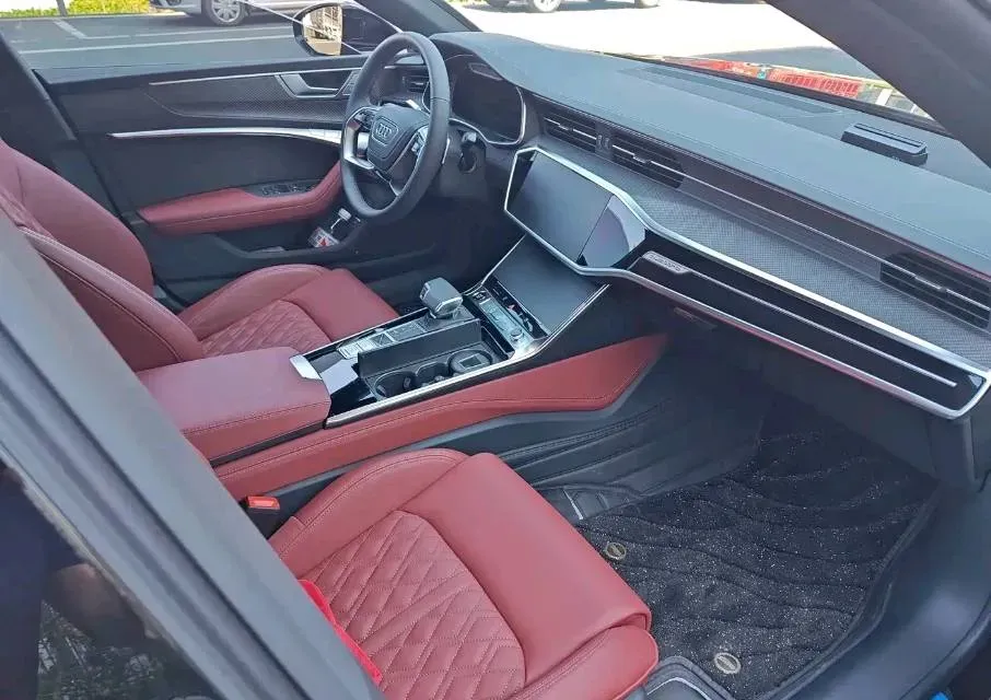 2024 Audi A7L 2.0T 245HP L4 7DCT,autocango,china used car exporter,china ev exporter,chinese used car exporter,chinese used ev exporter