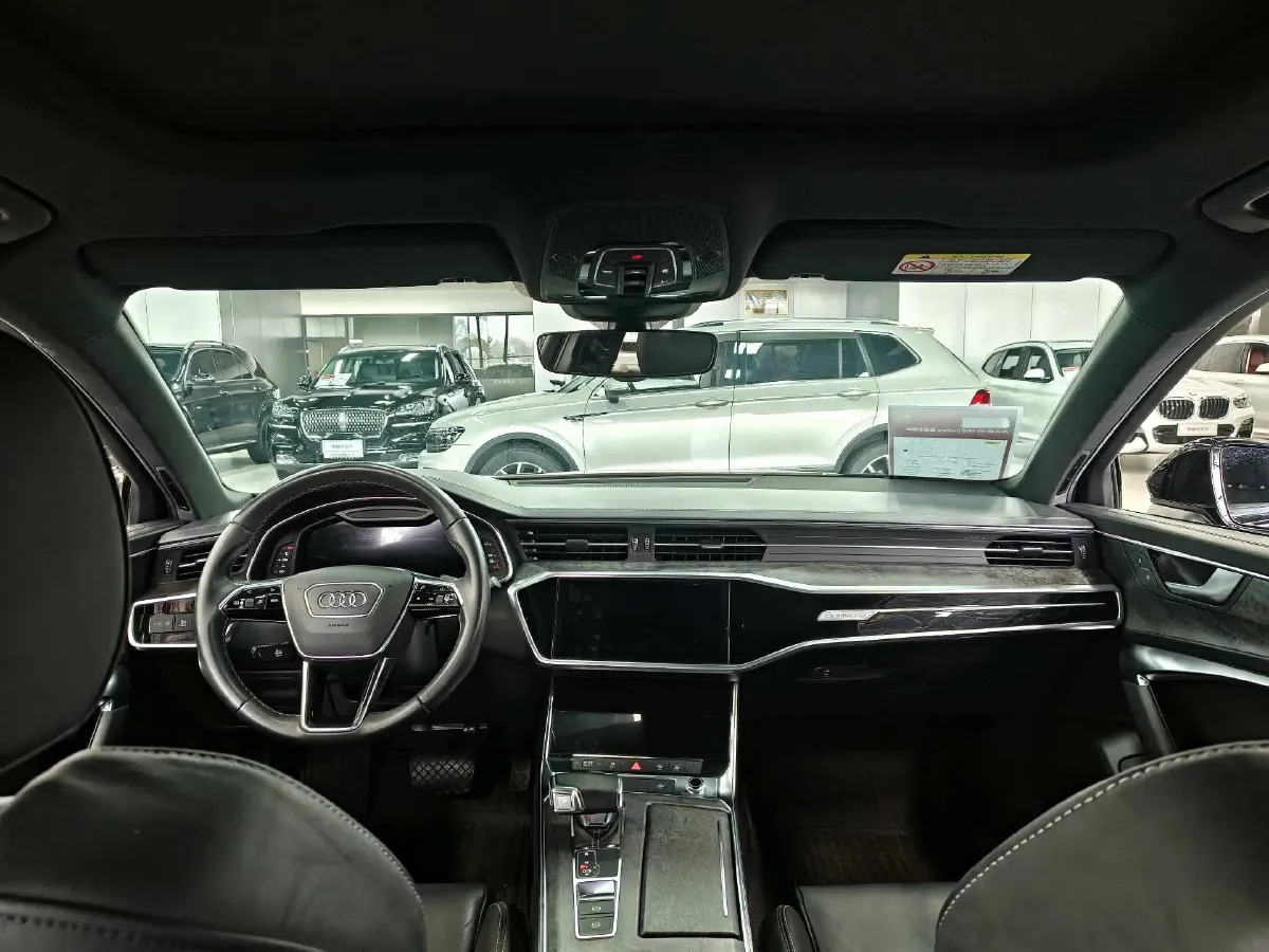 2020 Audi A6L 2.0T 224HP L4 7DCT,autocango,china used car exporter,china ev exporter,chinese used car exporter,chinese used ev exporter