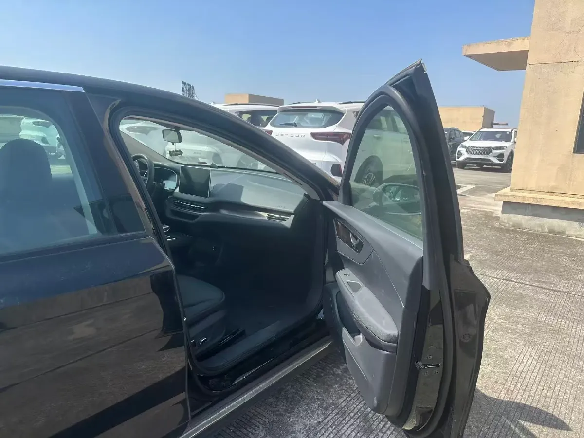 2021 HongQi E-QM5 BEV 54KWH,autocango,china used car exporter,china ev exporter,chinese used car exporter,chinese used ev exporter