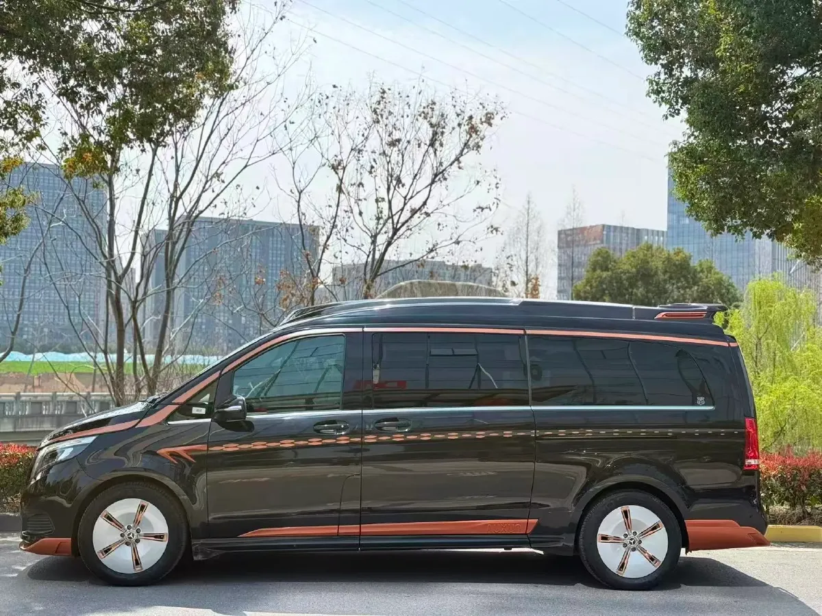 2021 Mercedes-Benz V Class 2.0T 211HP L4 9AT,autocango,china used car exporter,china ev exporter,chinese used car exporter,chinese used ev exporter