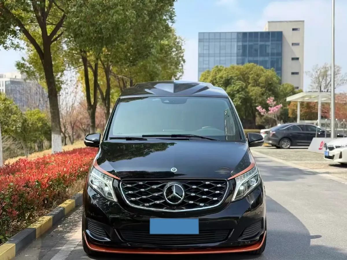 2021 Mercedes-Benz V Class 2.0T 211HP L4 9AT,autocango,china used car exporter,china ev exporter,chinese used car exporter,chinese used ev exporter