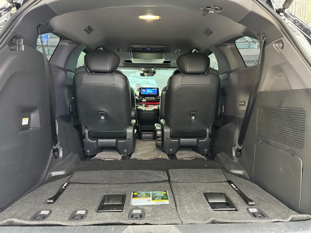 2023 Toyota Sienna 2.5L 189HP L4 E-CVT Hybrid,autocango,china used car exporter,china ev exporter,chinese used car exporter,chinese used ev exporter