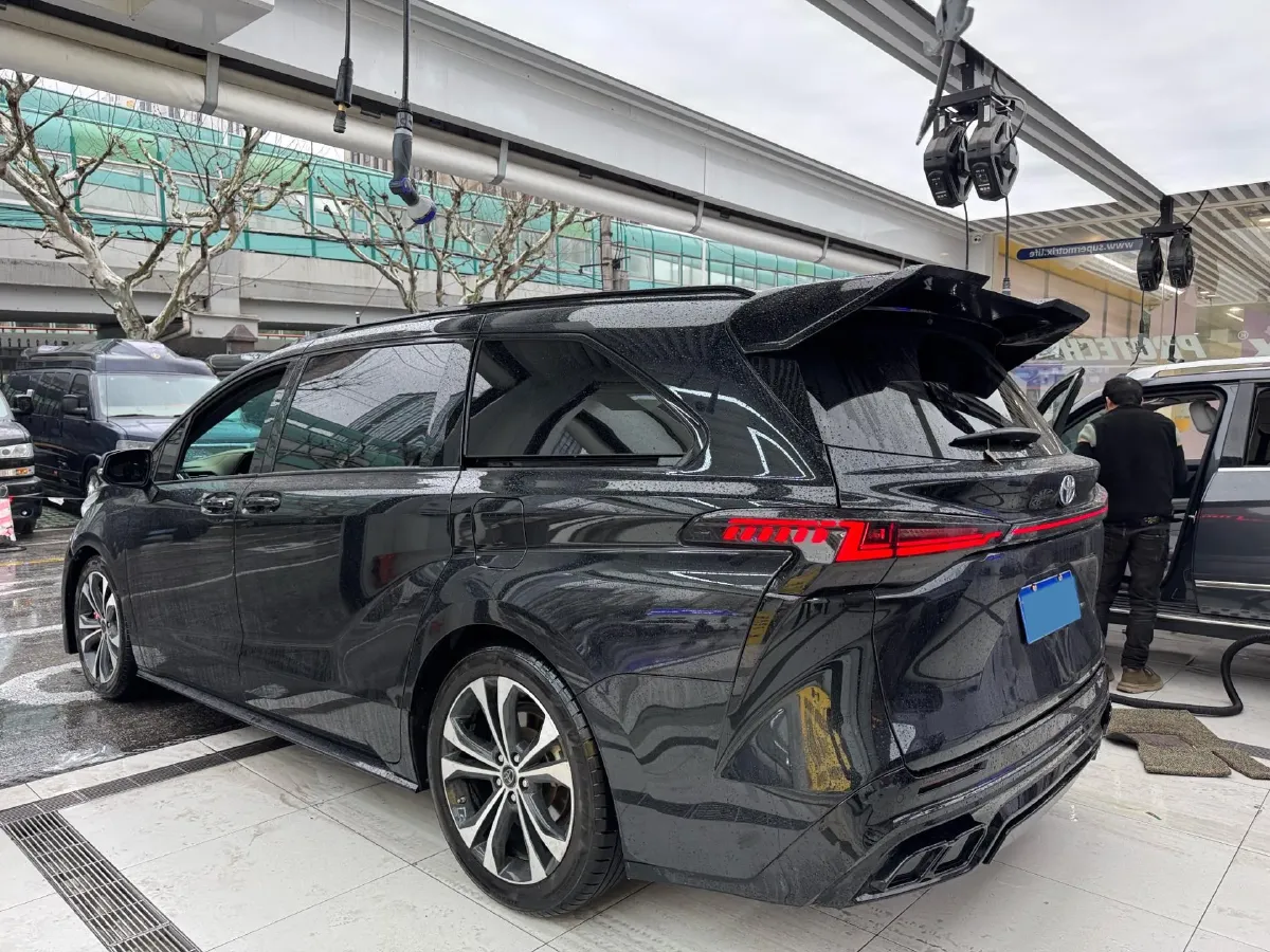 2023 Toyota Sienna 2.5L 189HP L4 E-CVT Hybrid,autocango,china used car exporter,china ev exporter,chinese used car exporter,chinese used ev exporter