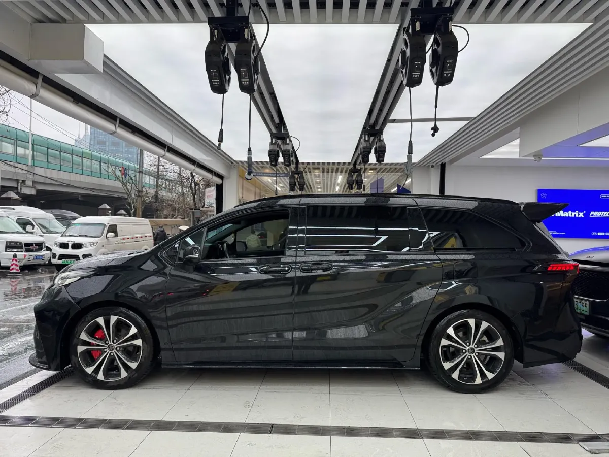 2023 Toyota Sienna 2.5L 189HP L4 E-CVT Hybrid,autocango,china used car exporter,china ev exporter,chinese used car exporter,chinese used ev exporter