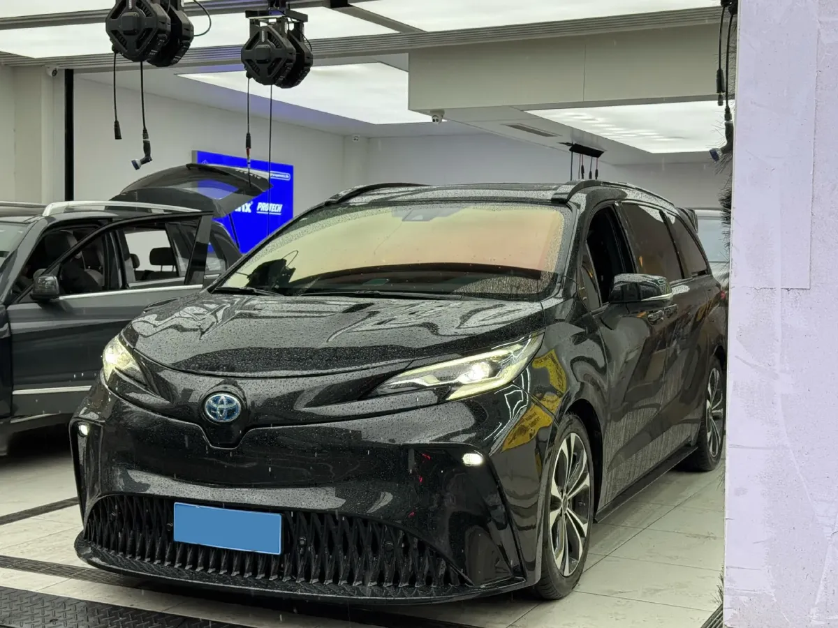 2023 Toyota Sienna 2.5L 189HP L4 E-CVT Hybrid,autocango,china used car exporter,china ev exporter,chinese used car exporter,chinese used ev exporter