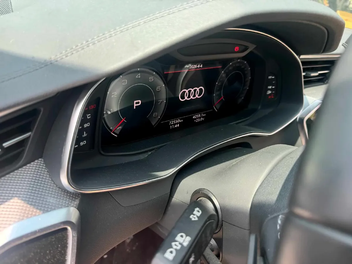 2023 Audi A6L 2.0T 245HP L4 7DCT,autocango,china used car exporter,china ev exporter,chinese used car exporter,chinese used ev exporter