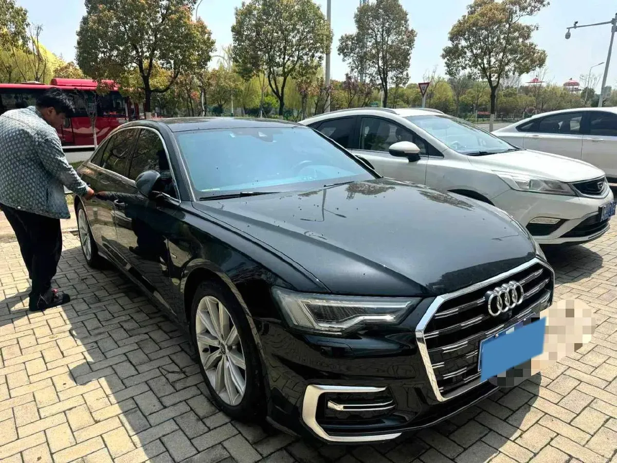 2023 Audi A6L 2.0T 245HP L4 7DCT,autocango,china used car exporter,china ev exporter,chinese used car exporter,chinese used ev exporter