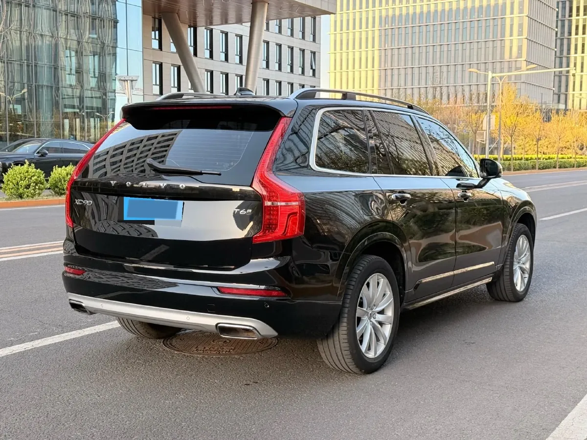 2018 Volvo XC90 2.0T 320HP L4 8AT,autocango,china used car exporter,china ev exporter,chinese used car exporter,chinese used ev exporter