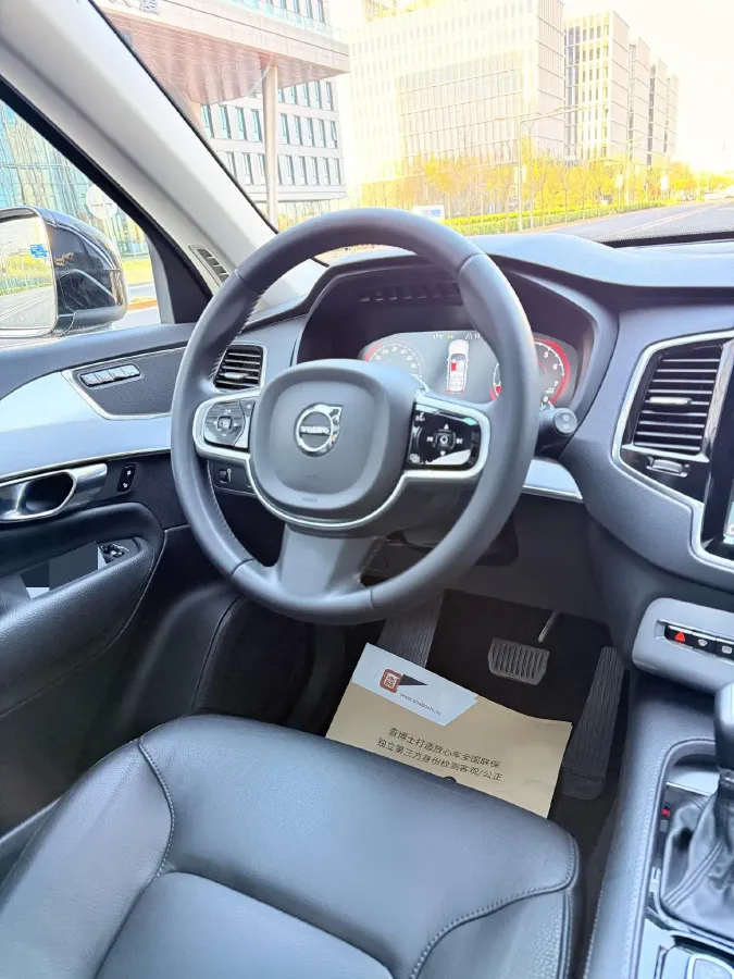 2018 Volvo XC90 2.0T 320HP L4 8AT,autocango,china used car exporter,china ev exporter,chinese used car exporter,chinese used ev exporter