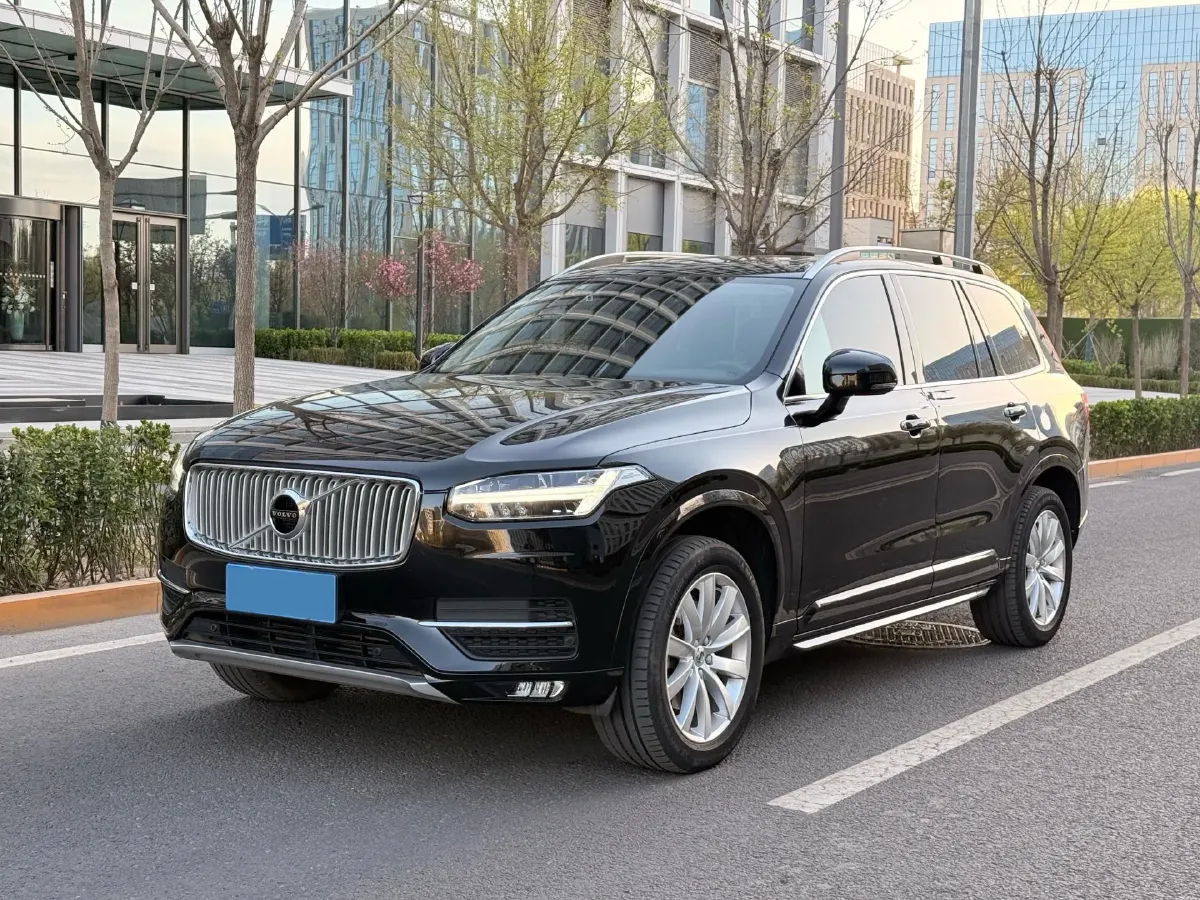 2018 Volvo XC90 2.0T 320HP L4 8AT,autocango,china used car exporter,china ev exporter,chinese used car exporter,chinese used ev exporter
