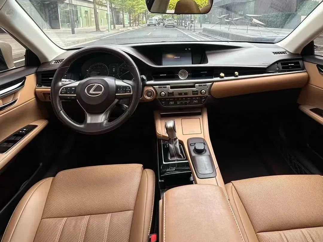 2017 Lexus ES 2.0L 167HP L4 6AT,autocango,china used car exporter,china ev exporter,chinese used car exporter,chinese used ev exporter