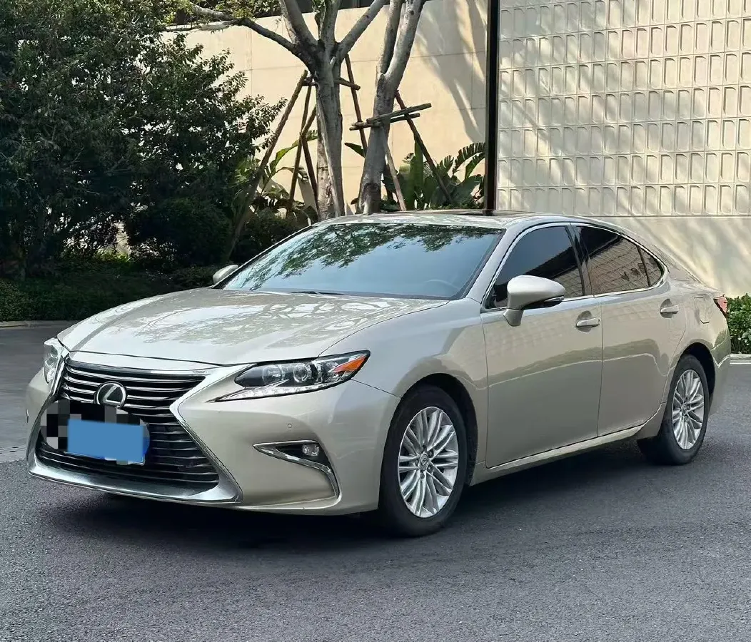 2017 Lexus ES 2.0L 167HP L4 6AT,autocango,china used car exporter,china ev exporter,chinese used car exporter,chinese used ev exporter