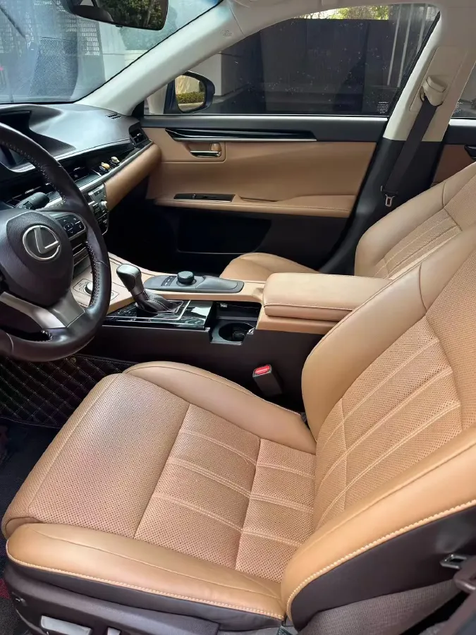 2017 Lexus ES 2.0L 167HP L4 6AT,autocango,china used car exporter,china ev exporter,chinese used car exporter,chinese used ev exporter