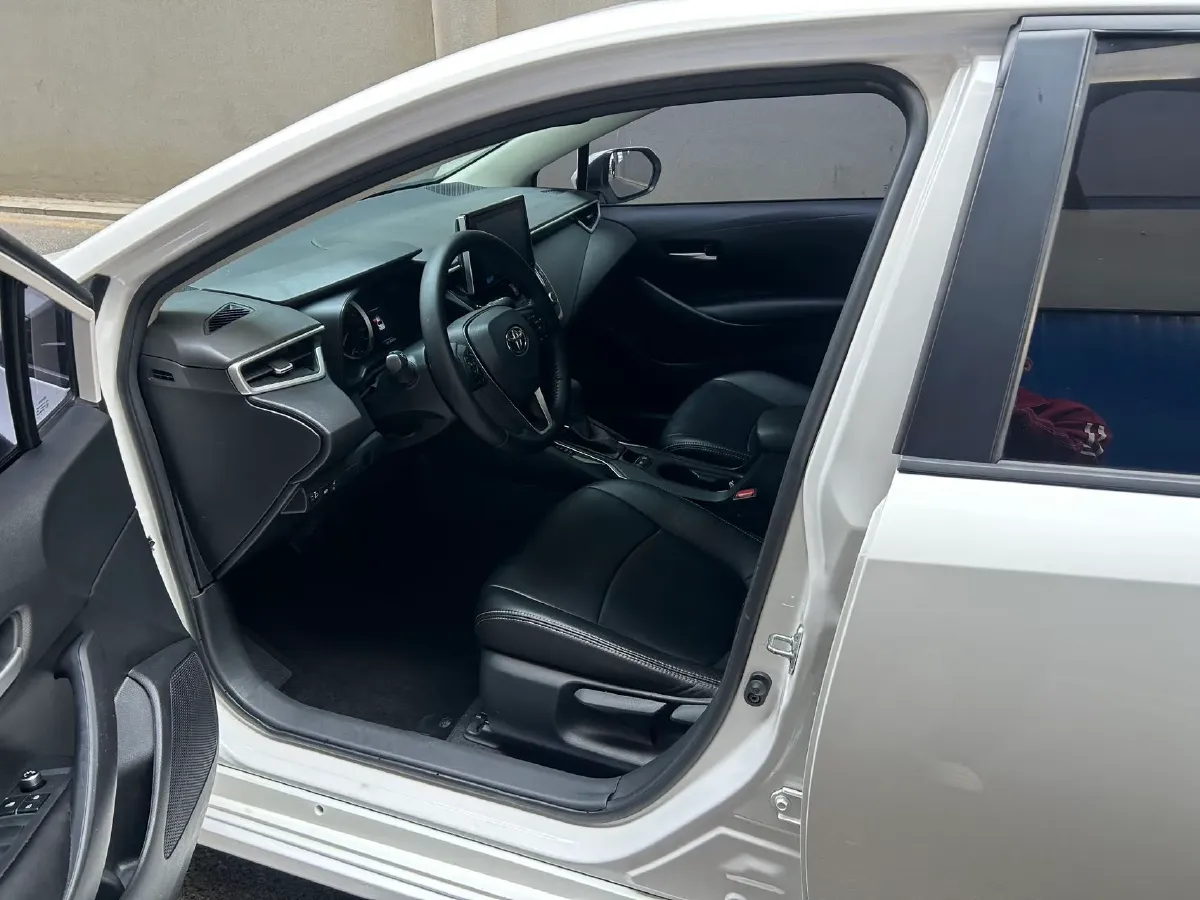 2021 Toyota Corolla 1.2T 116HP L4 CVT,autocango,china used car exporter,china ev exporter,chinese used car exporter,chinese used ev exporter