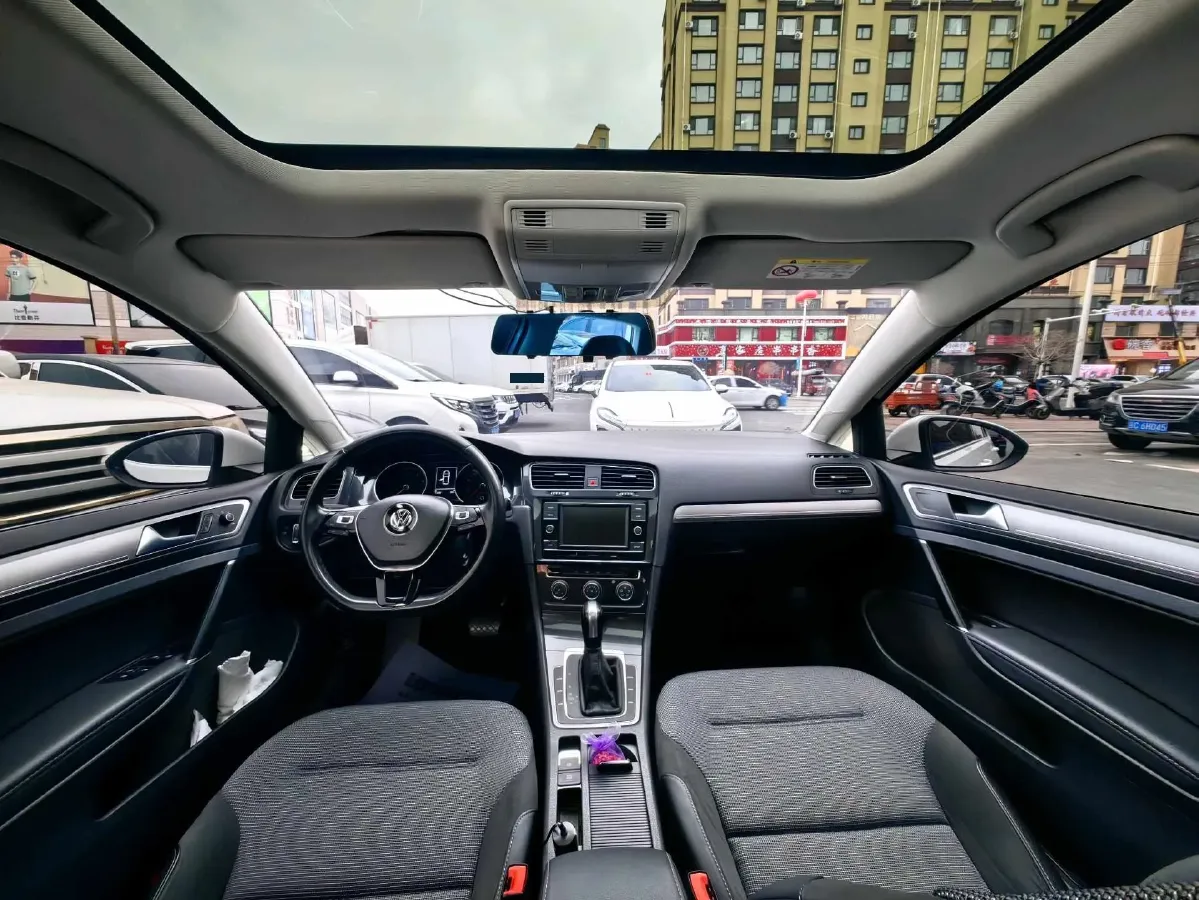 2018 Volkswagen Golf 1.6L 110HP L4 6AT,autocango,china used car exporter,china ev exporter,chinese used car exporter,chinese used ev exporter