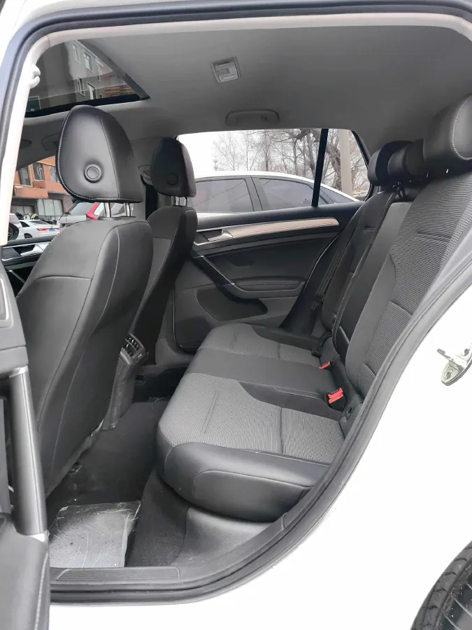 2018 Volkswagen Golf 1.6L 110HP L4 6AT,autocango,china used car exporter,china ev exporter,chinese used car exporter,chinese used ev exporter