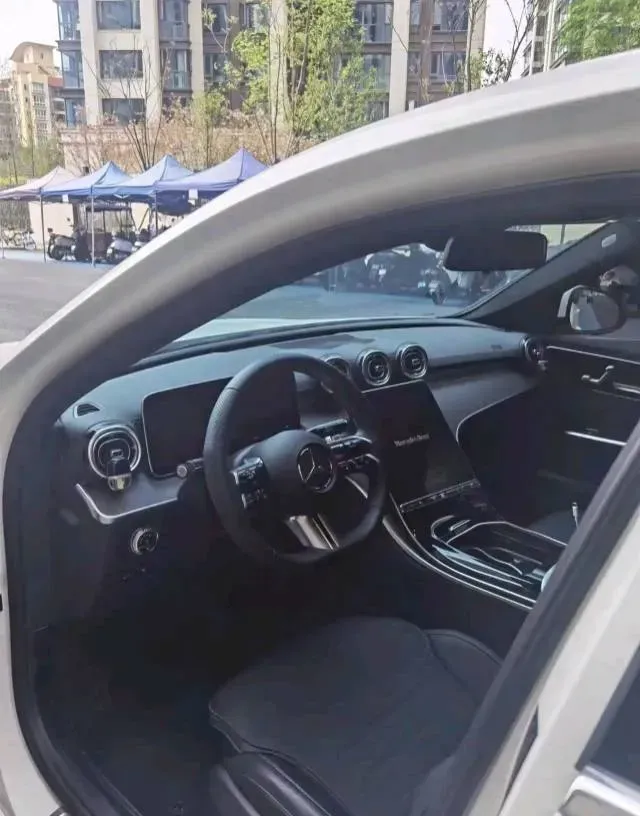 2023 Mercedes-Benz C Class 1.5T 204HP L4 9AT,autocango,china used car exporter,china ev exporter,chinese used car exporter,chinese used ev exporter