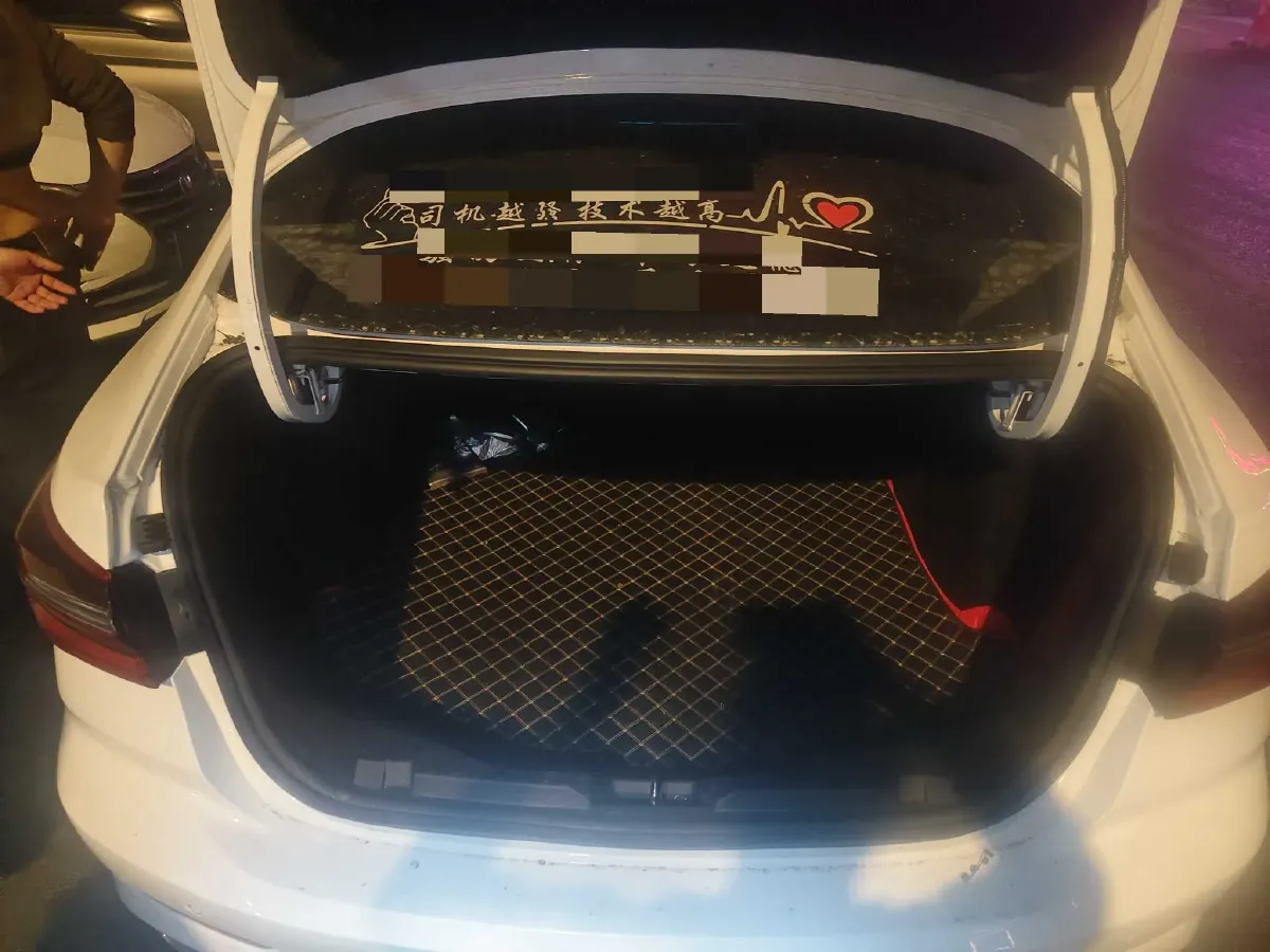 2021 Ford Escort 1.5L 122HP L3 6AT,autocango,china used car exporter,china ev exporter,chinese used car exporter,chinese used ev exporter