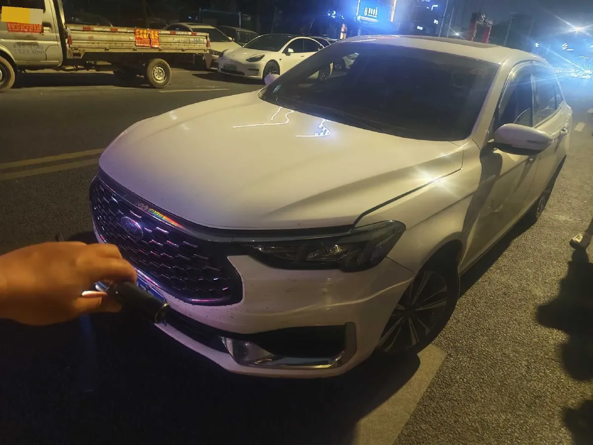 2021 Ford Escort 1.5L 122HP L3 6AT,autocango,china used car exporter,china ev exporter,chinese used car exporter,chinese used ev exporter