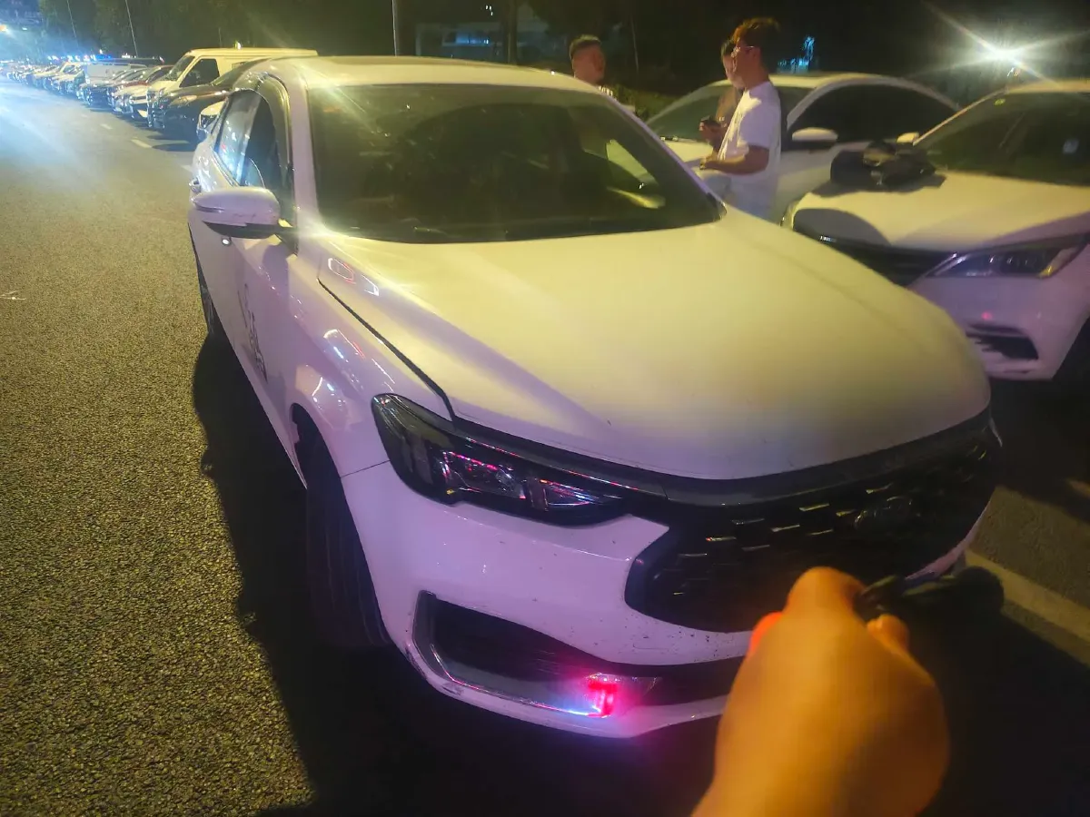 2021 Ford Escort 1.5L 122HP L3 6AT,autocango,china used car exporter,china ev exporter,chinese used car exporter,chinese used ev exporter