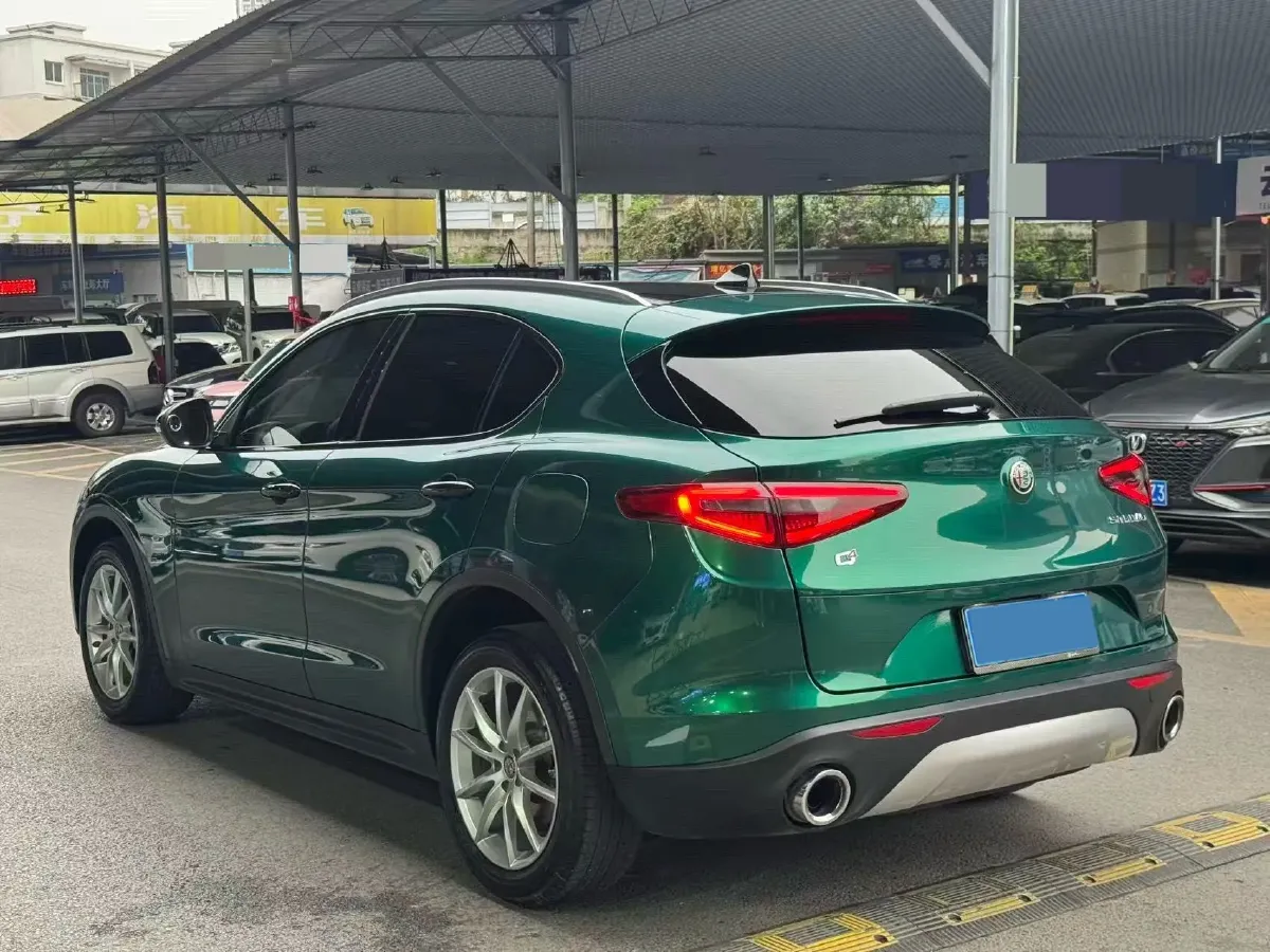 2017 Jaguar XE 2.0T 240HP L4 8AT,autocango,china used car exporter,china ev exporter,chinese used car exporter,chinese used ev exporter